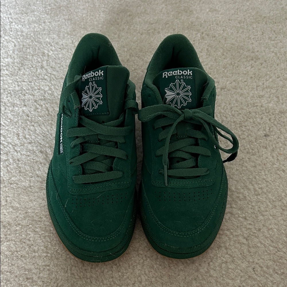 Reebok Classic Suede Sneakers in Dark Green